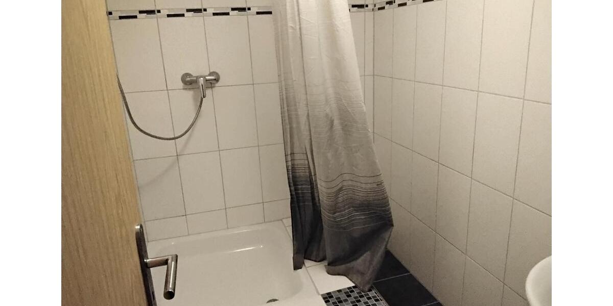 Dachgeschoßwohnung Gießen Allendorf - 1 Zimmer, 22 m&sup2;, 140&euro; | Angebot:26478413