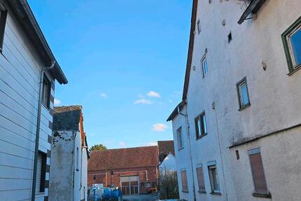 Haus Schöffengrund - 15 Zimmer, 400 m&sup2;, 220.000&euro; | Angebot:25381370