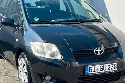 Toyota Auris 180.000 km 3.999 &euro; Münzenberg Gambach 35516