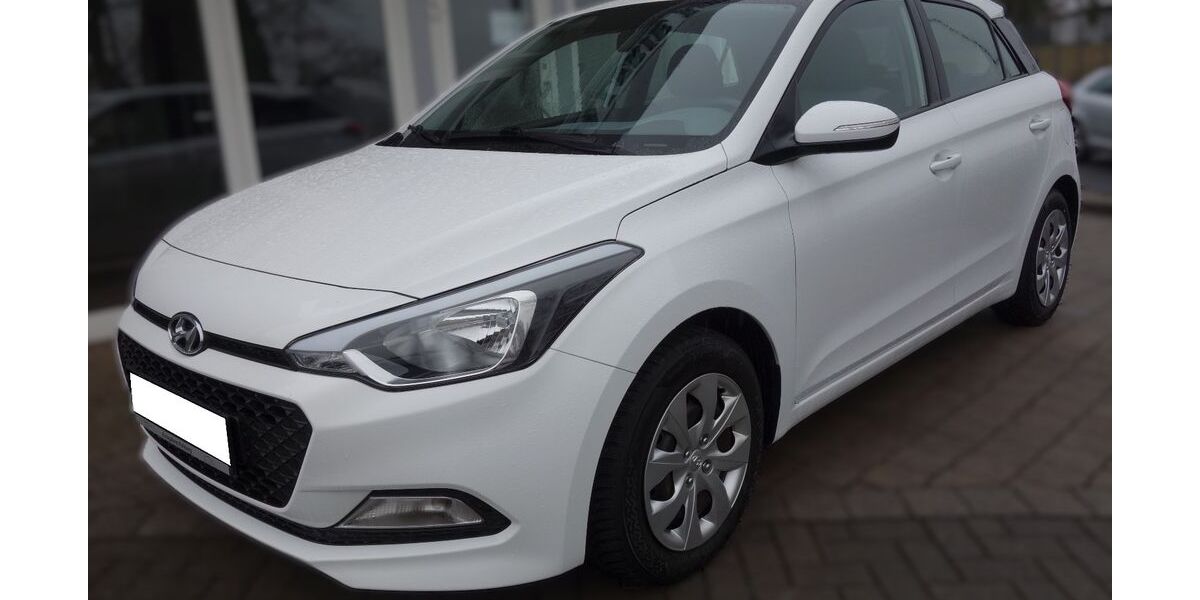 Hyundai i20 100.000 km 7.999 &euro; Herborn 35745