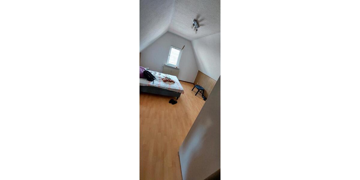 Dachgeschoßwohnung Pohlheim - 2 Zimmer, 40 m&sup2;, 590&euro; | Angebot:25854970