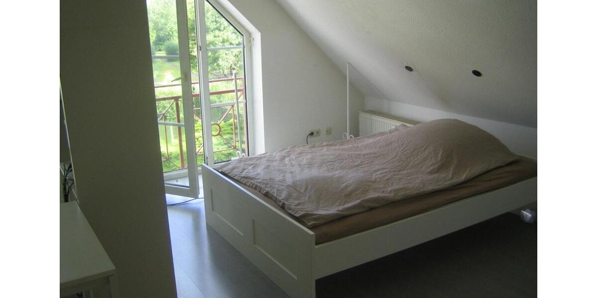 Dachgeschoßwohnung Gießen Wieseck - 1 Zimmer, 24 m&sup2;, 260&euro; | Angebot:25653880