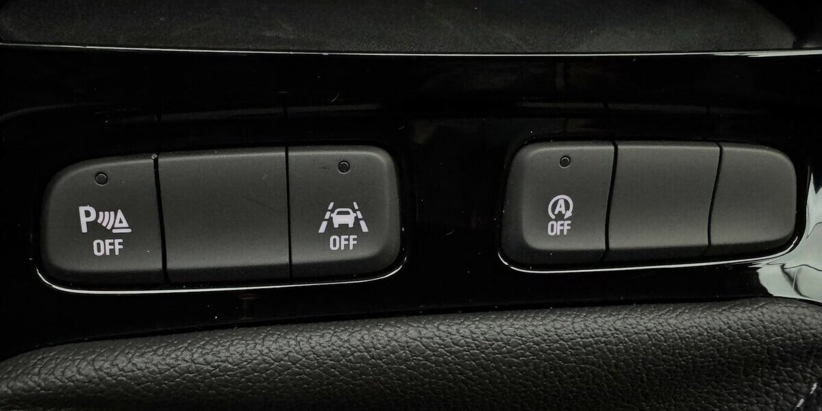 Opel Grandland Elegance 1.2 Turbo LED Winterpaket 9.700 km 20.280 &euro; Lich 35423