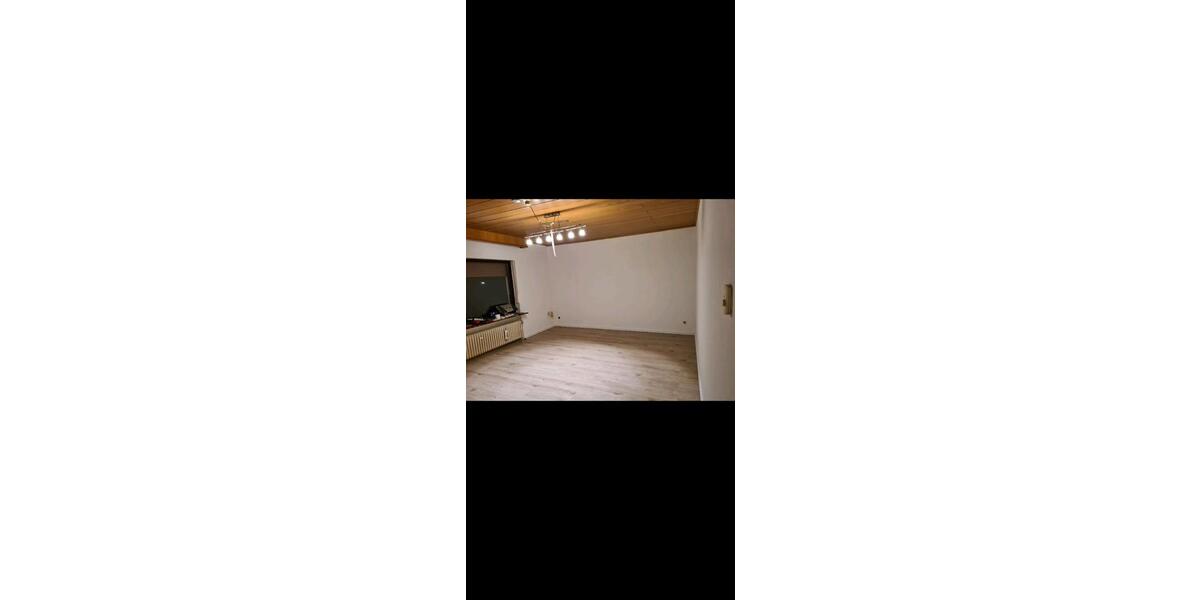 Einfamilienhaus Ehringshausen - 4 Zimmer, 110 m&sup2;, 1.200&euro; | Angebot:26620709