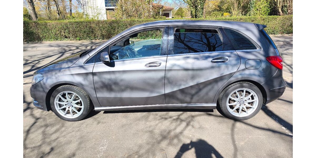 Mercedes-Benz B 200 146.000 km 10.500 &euro; Linden 35440