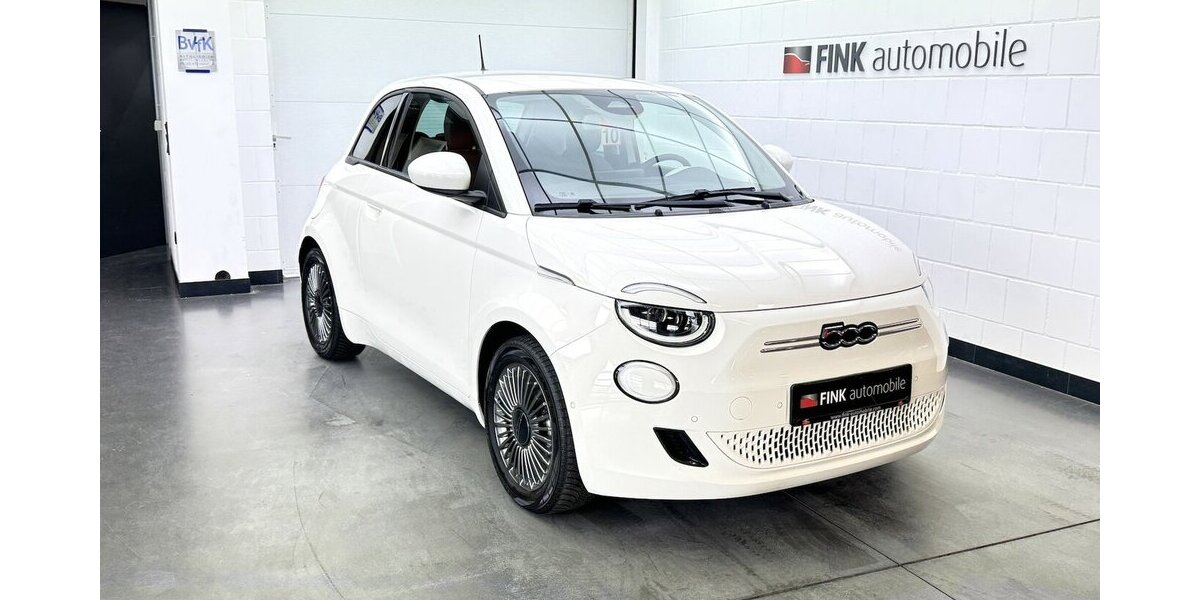 Fiat 500e Icon 1.Hand 42kWh Sitzheizung Kamera 11.300 km 18.770 &euro; Lich 35423
