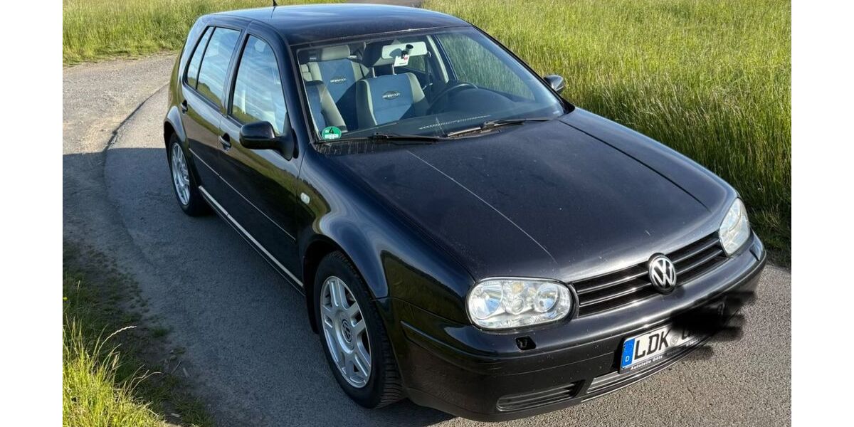 VW Golf 275.000 km 599 &euro; Schöffengrund 35641