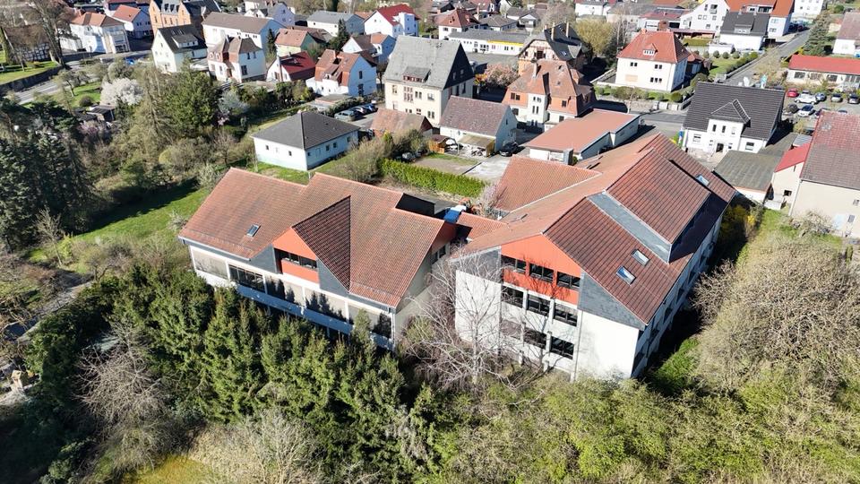Mehrfamilienhaus, Wohnhaus Homberg (Ohm) - 100 Zimmer, 2.800 m&sup2;, 1.000.000&euro; | Angebot:25867498