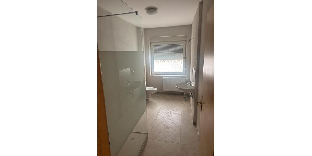 Etagenwohnung Marburg Cappel - 2 Zimmer, 64 m&sup2;, 1.100&euro; | Angebot:26645376