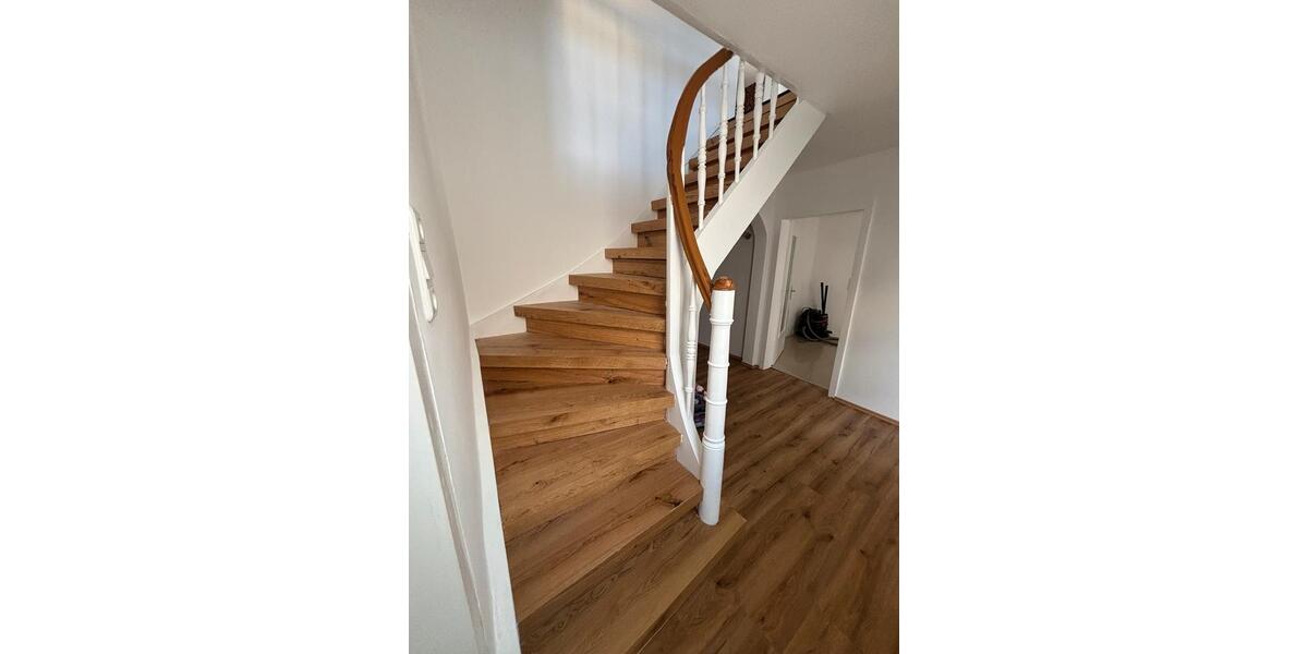 Einfamilienhaus Pohlheim - 3.5 Zimmer, 117 m&sup2;, 1.400&euro; | Angebot:25959822