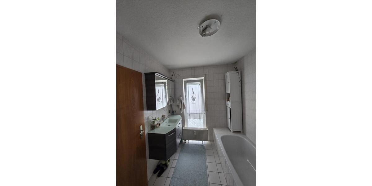 Erdgeschoßwohnung Pohlheim - 2 Zimmer, 82 m&sup2;, 850&euro; | Angebot:25613887