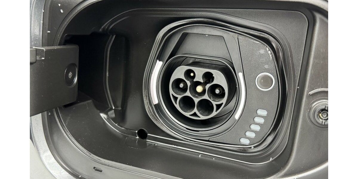 Jeep Compass Trailhawk Plug-In Hybrid 4WD 1.Hand LED 27.100 km 25.890 &euro; Lich 35423
