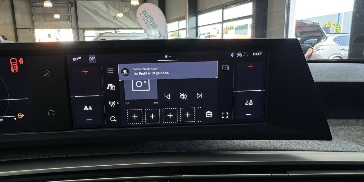 Peugeot 5008 145 Mild Hybrid Allure7 Sitzer LED CAM 30.800 km 27.320 &euro; Lich 35423