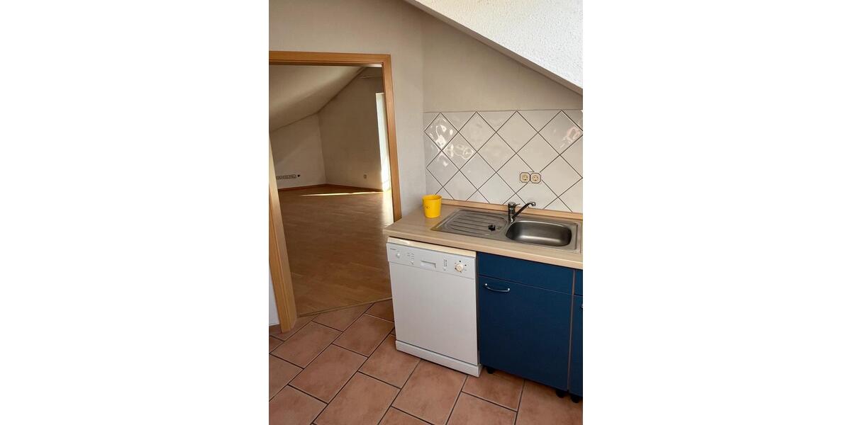 Dachgeschoßwohnung Buseck - 3 Zimmer, 100 m&sup2;, 1.100&euro; | Angebot:26681503