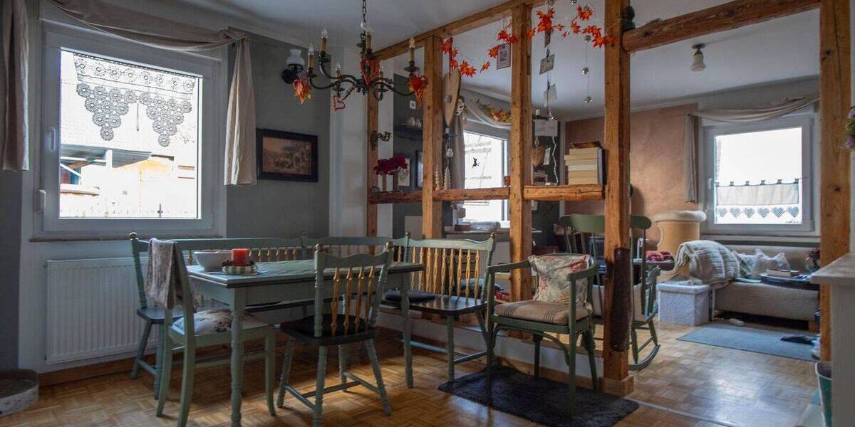 Einfamilienhaus Grävenwiesbach Hundstadt - 8 Zimmer, 165 m&sup2;, 495.000&euro; | Angebot:25985869