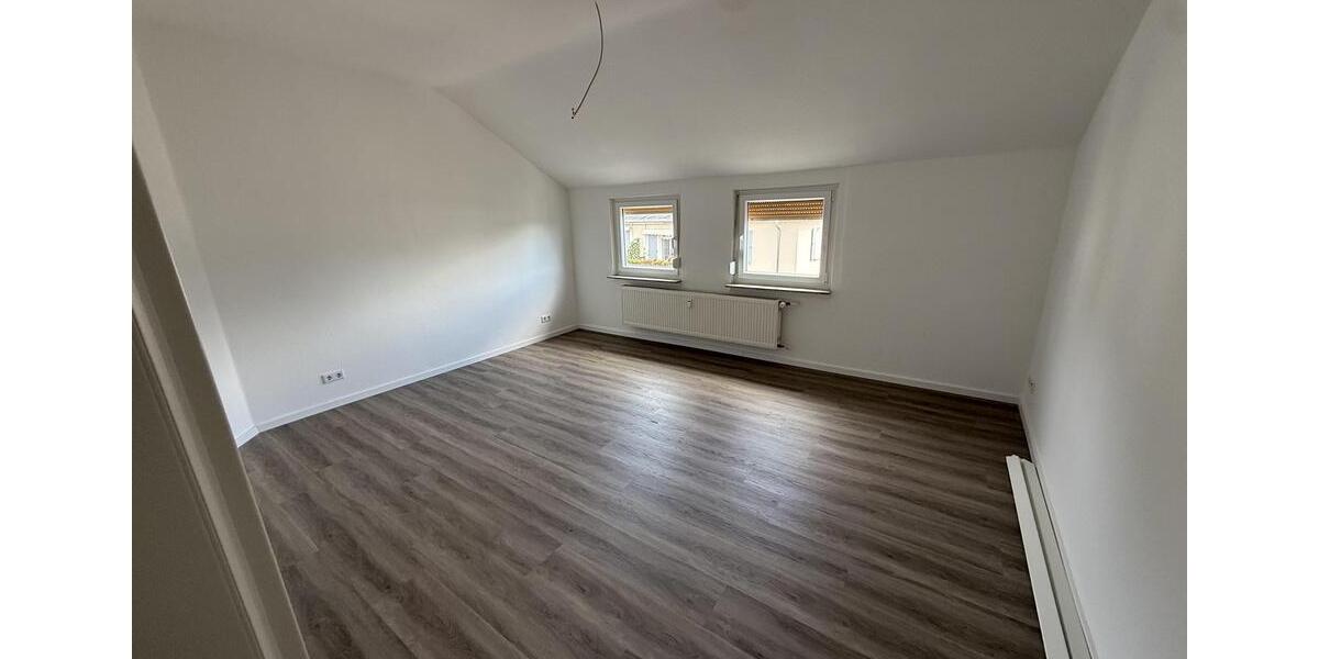 Dachgeschoßwohnung Bad Nauheim - 3 Zimmer, 75 m&sup2;, 990&euro; | Angebot:26675519