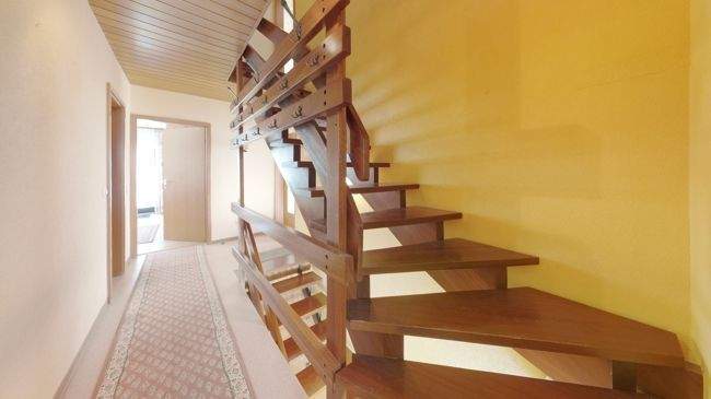 Einfamilienhaus Bad Endbach - 8 Zimmer, 204 m&sup2;, 213.000&euro; | Angebot:25726242