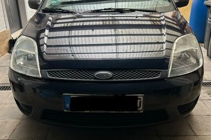 Ford Fiesta 192.000 km 1.099 &euro; Ober Mörlen 61239