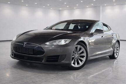 Tesla Model S 181.500 km 17.360 &euro; Gießen 35396