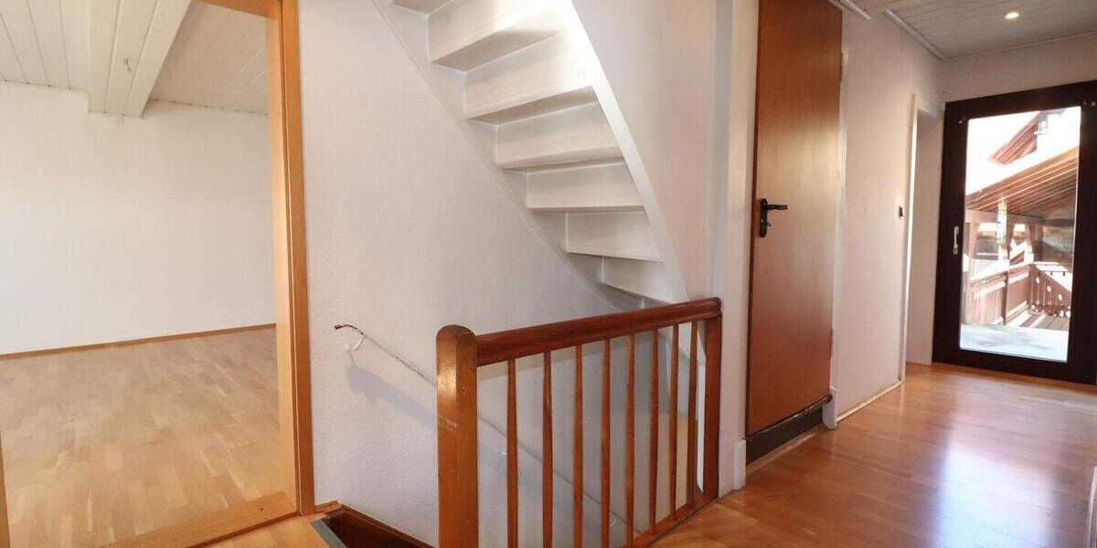 Bauernhaus, Landhaus Echzell Gettenau - 9 Zimmer, 171 m&sup2;, 350.000&euro; | Angebot:25772102