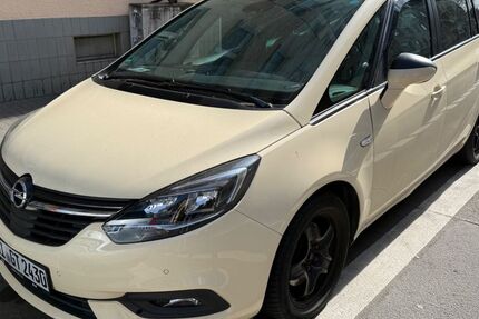 Opel Zafira Tourer 300.196 km 5.500 &euro; Gießen 35390