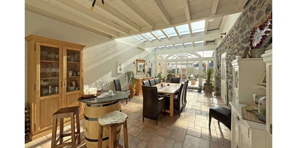 Einfamilienhaus Hungen Villingen - 5 Zimmer, 342 m&sup2;, 685.000&euro; | Angebot:25738062