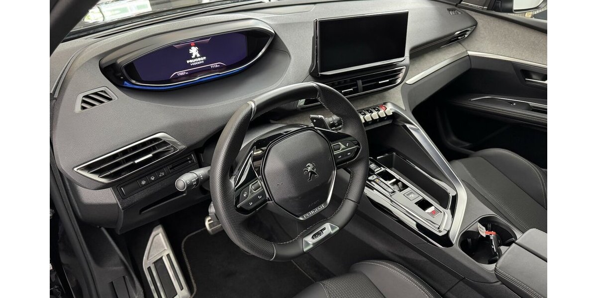 Peugeot 5008 GT 130 Black Edition EAT8 Panoramadach 17.300 km 26.620 &euro; Lich 35423