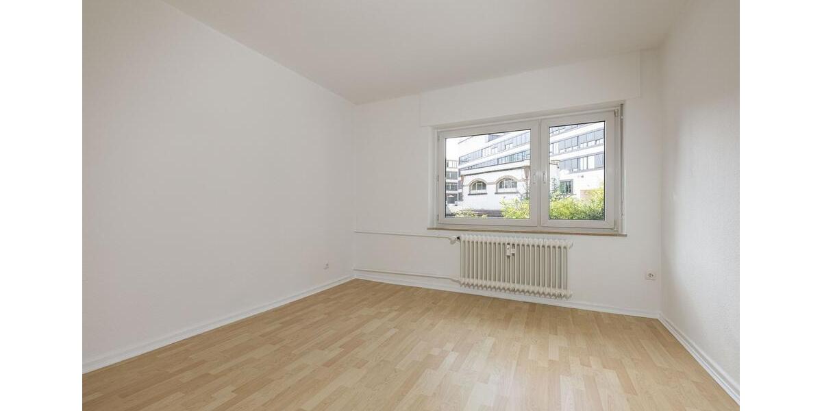 Etagenwohnung Gießen - 2 Zimmer, 65 m&sup2;, 990&euro; | Angebot:25980802