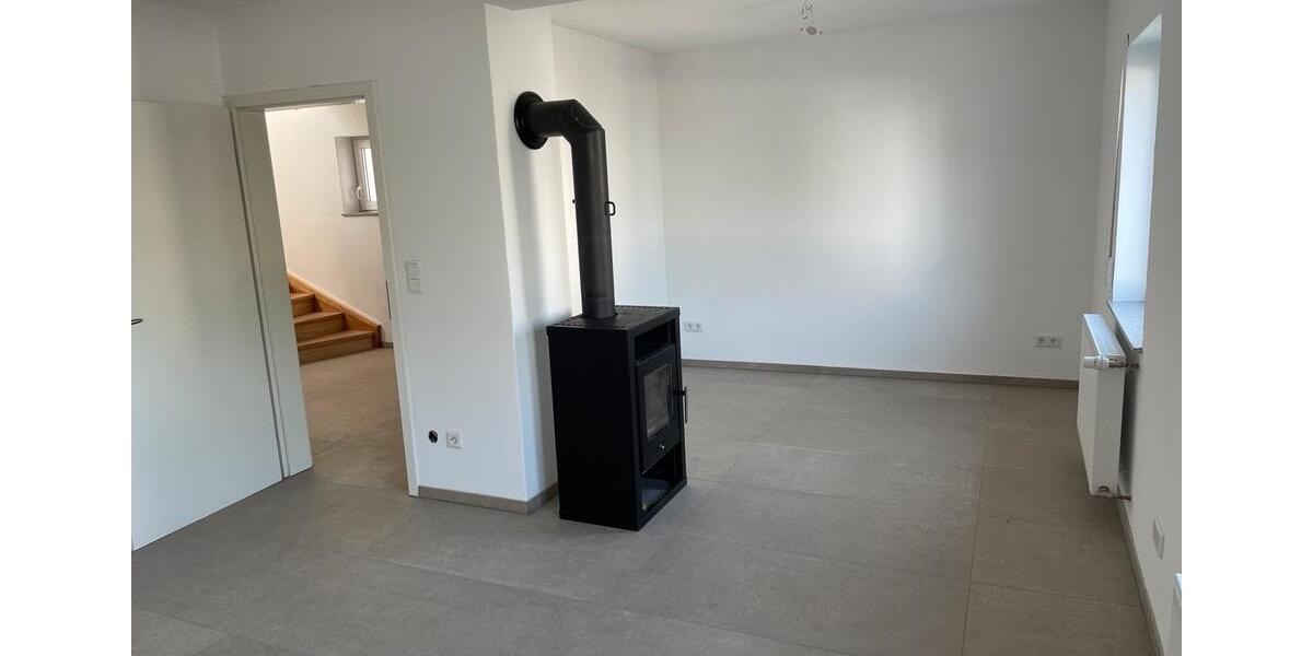 Einfamilienhaus Grünberg - 4 Zimmer, 100 m&sup2;, 1.300&euro; | Angebot:26428894