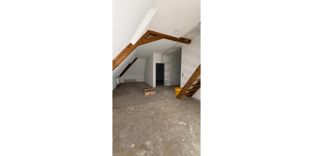 Dachgeschoßwohnung Wetzlar - 3 Zimmer, 100 m&sup2;, 1.000&euro; | Angebot:25981877