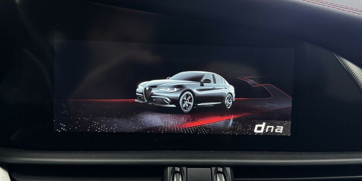 Alfa Romeo Giulia Competizione Q4 Turbo CarPlay Kamera 9.970 km 41.220 &euro; Lich 35423