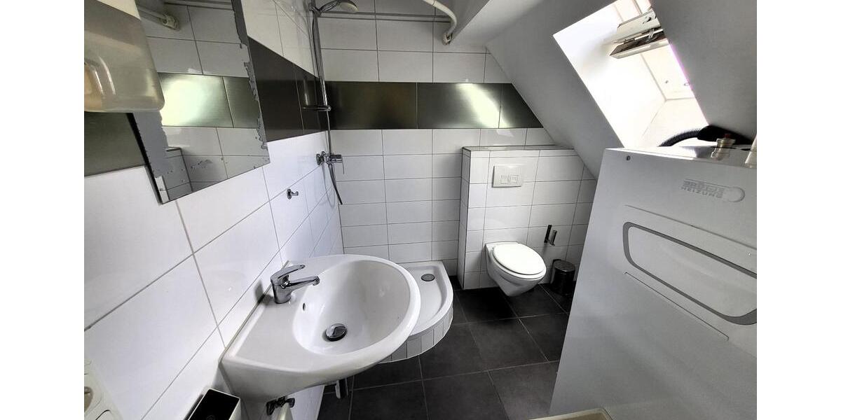 Dachgeschoßwohnung Gießen Allendorf - 2 Zimmer, 35 m&sup2;, 680&euro; | Angebot:25540502