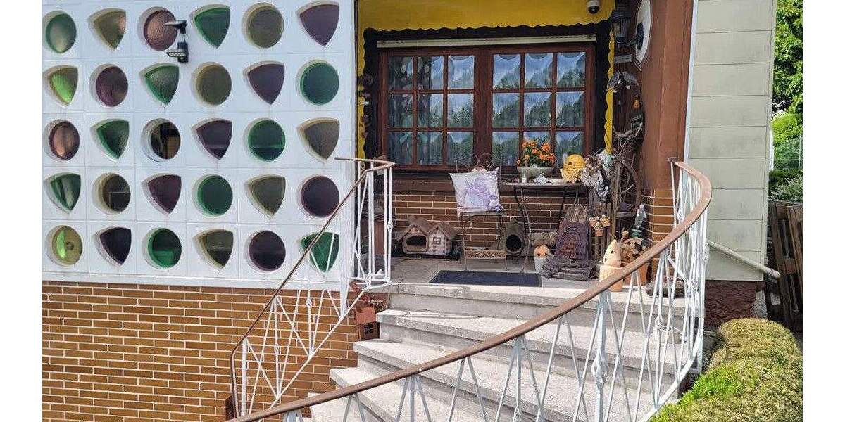 Mehrfamilienhaus, Wohnhaus Gladenbach / Mornshausen Mornshausen - 8 Zimmer, 280 m&sup2;, 299.000&euro; | Angebot:25736624