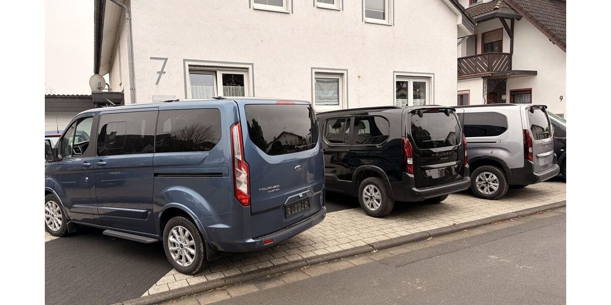 Ford Tourneo Custom 19.890 km 40.888 &euro; Oberbiel bei Wetzlar/Gießen 35606