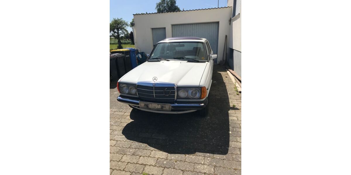 Mercedes-Benz E 230 327.000 km 4.700 &euro; Butzbach 35510
