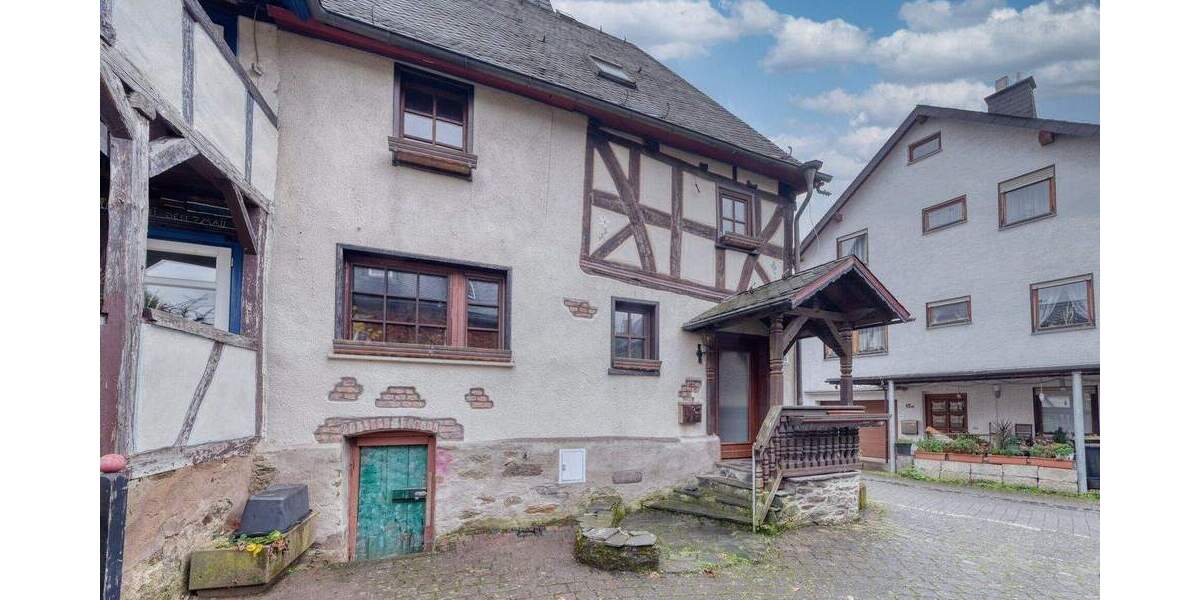 Einfamilienhaus Leun / Biskirchen Biskirchen - 4 Zimmer, 114 m&sup2;, 129.000&euro; | Angebot:25697033