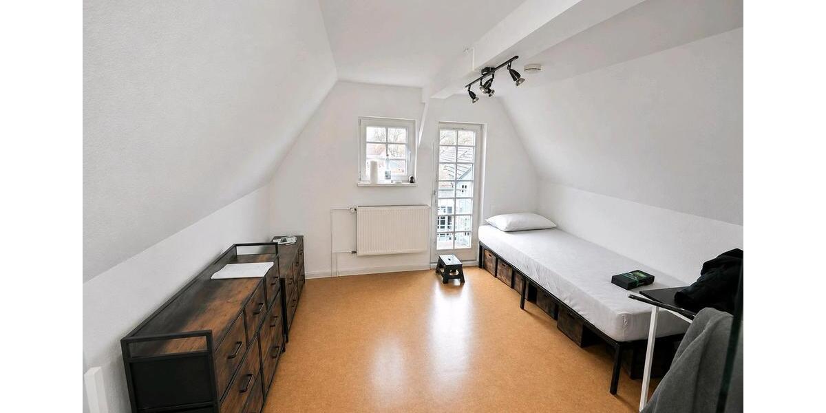 Dachgeschoßwohnung Marburg Biegenviertel - 1 Zimmer, 20 m&sup2;, 500&euro; | Angebot:26670549