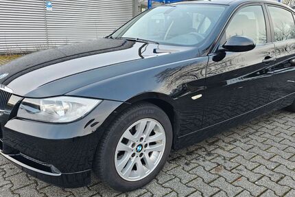 BMW 320 142.000 km 5.500 &euro; Reiskirchen 35447