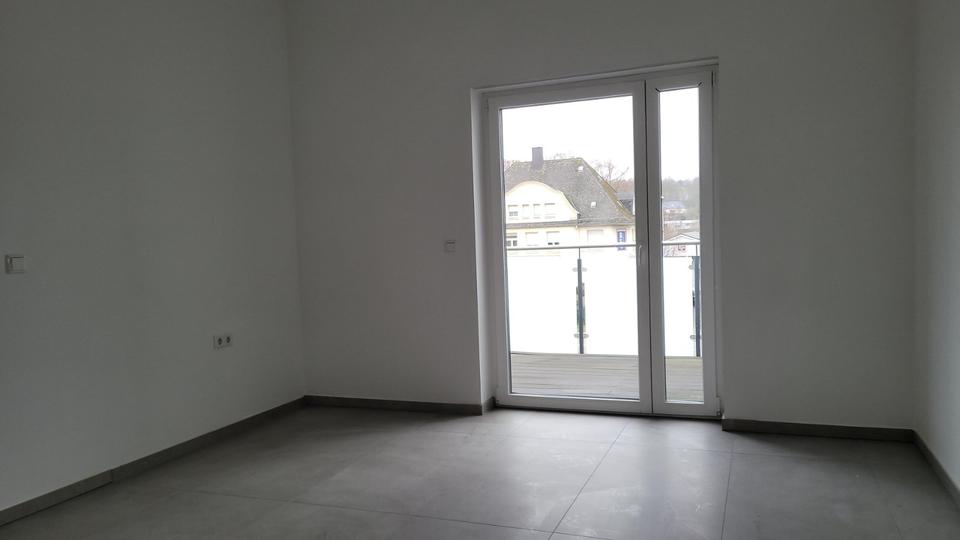 Dachgeschoßwohnung Sinn - 3 Zimmer, 85 m&sup2;, 1.100&euro; | Angebot:25540491