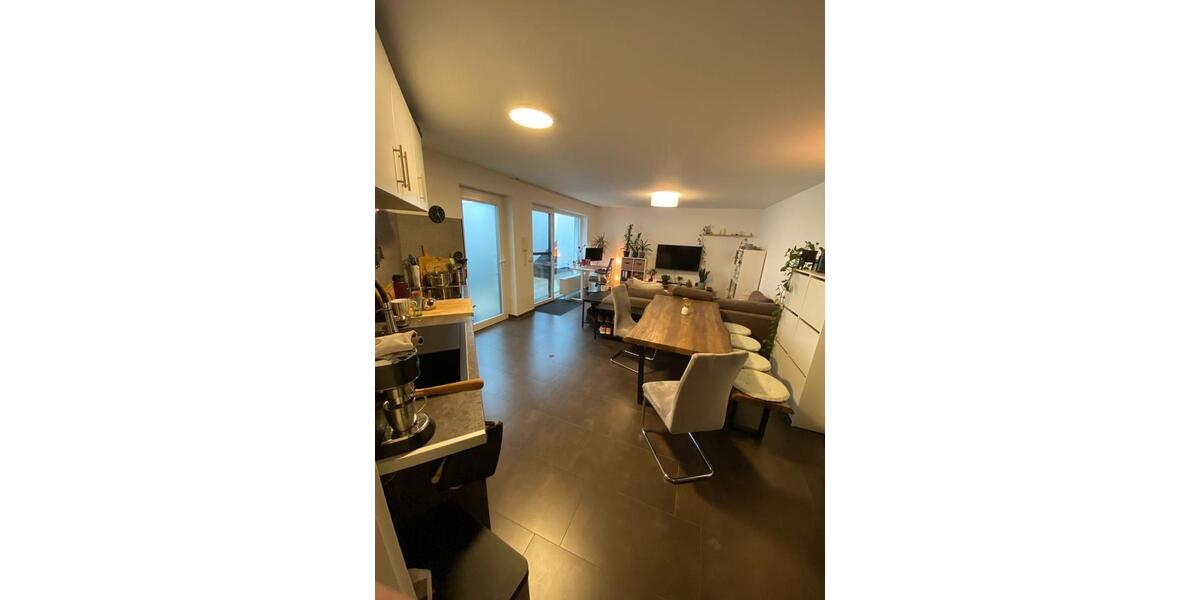 Etagenwohnung Gießen Wieseck - 2 Zimmer, 62 m&sup2;, 960&euro; | Angebot:25892409