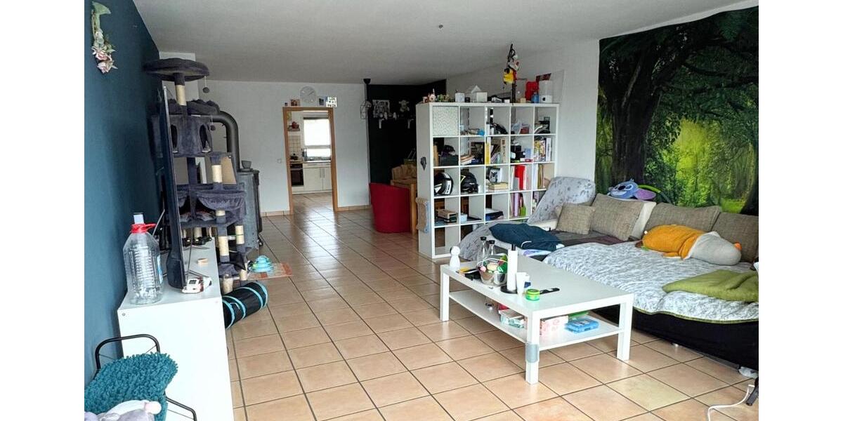 Etagenwohnung Hohenahr - 4 Zimmer, 140 m&sup2;, 1.000&euro; | Angebot:25235004
