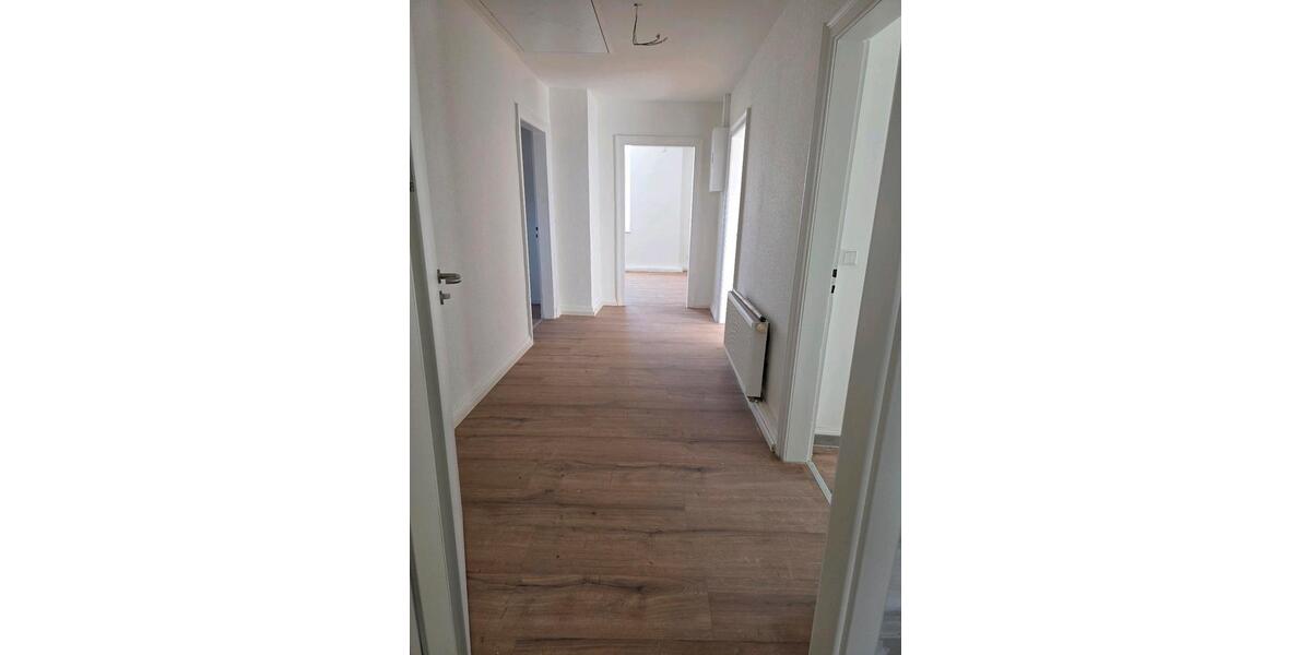 Dachgeschoßwohnung Marburg - 4 Zimmer, 87 m&sup2;, 570&euro; | Angebot:24909730