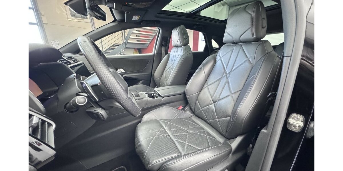 DS Automobiles DS7 Crossback 300 4x4 Performance Line+ Panodach 35.300 km 26.320 &euro; Lich 35423
