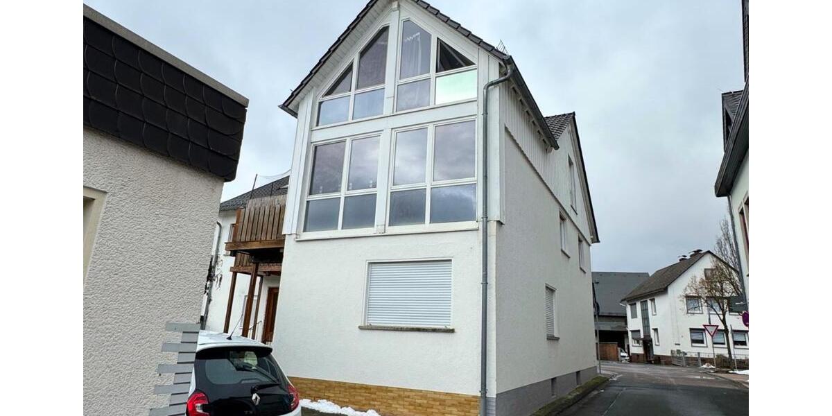 Etagenwohnung Hohenahr - 4 Zimmer, 140 m&sup2;, 1.000&euro; | Angebot:25235004