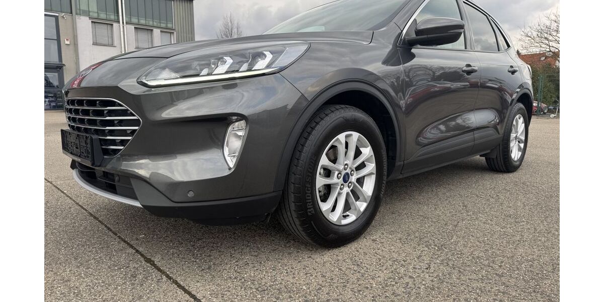 Ford Kuga 33.500 km 22.000 &euro; Butzbach 35510