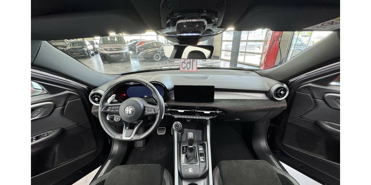 Alfa Romeo Tonale 1.5 VGT Veloce 48 V Hybrid LED 13.000 km 26.870 &euro; Lich 35423