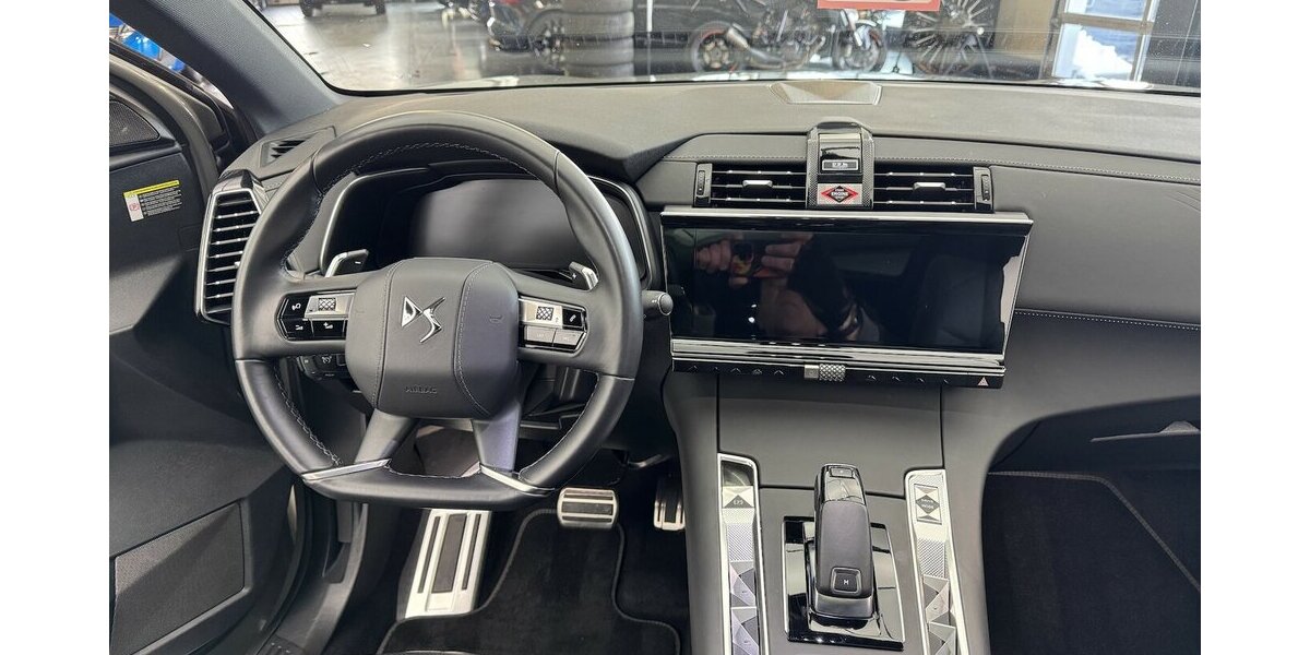 DS Automobiles DS7 Blue HDI 130 Étoile LED Nachtsicht Pano 44.900 km 30.440 &euro; Lich 35423