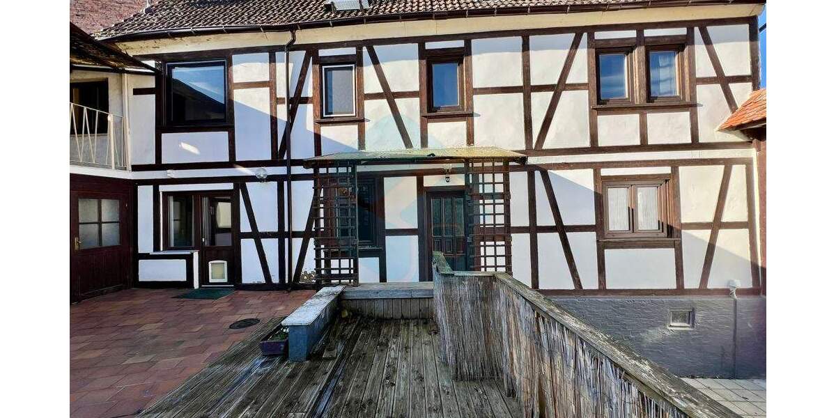Einfamilienhaus Butzbach / Hoch-Weisel Hoch-Weisel - 5 Zimmer, 129 m&sup2;, 179.000&euro; | Angebot:25734438