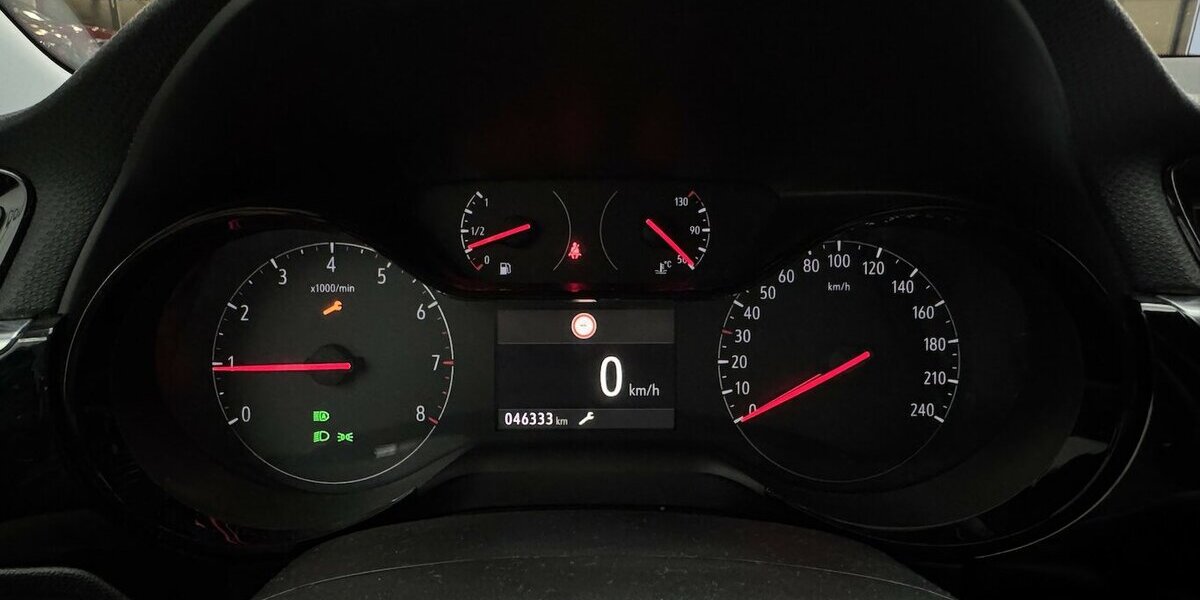 Opel Corsa 1.2 Turbo Elegance 1.Hand CarPlay DAB 46.331 km 12.200 &euro; Lich 35423