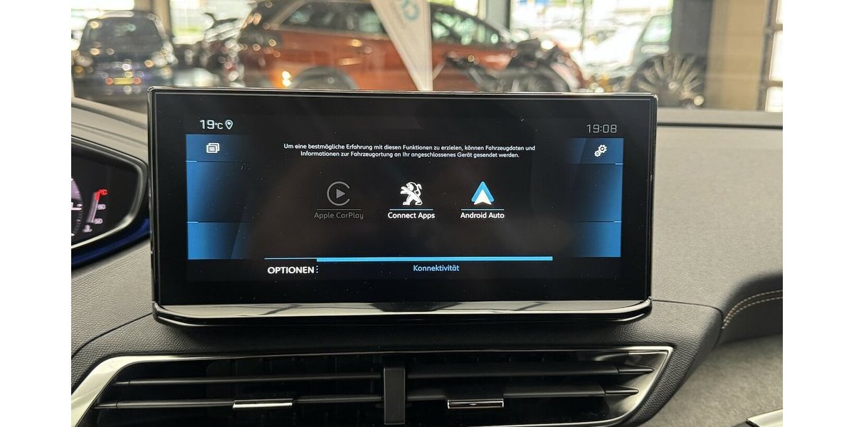 Peugeot 5008 GT 130 PT EAT 8 AHK 1.Hand 7 Sitze 13.300 km 26.620 &euro; Lich 35423